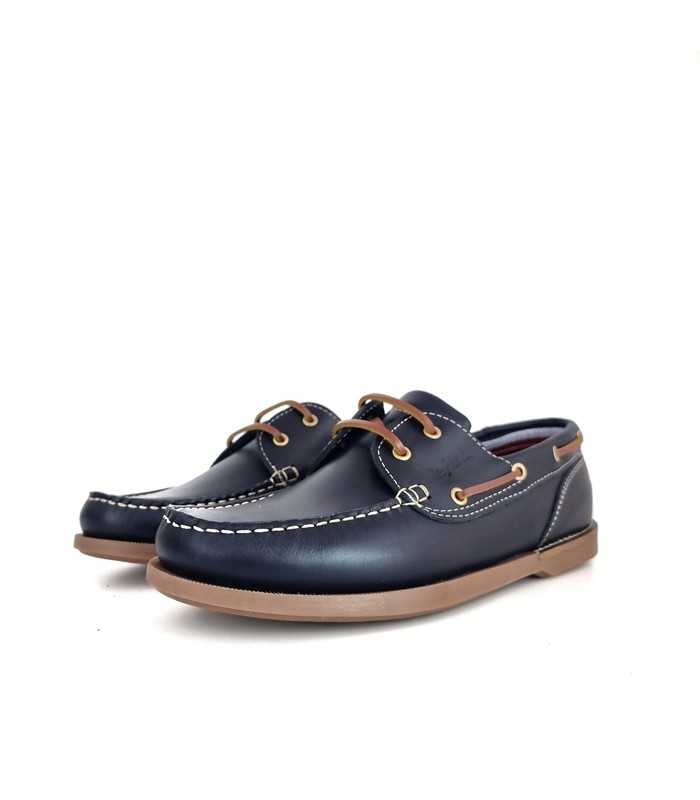 Vista lateral: Zapatos náuticos piel azul hombre Leyland en color marrón, diseño clásico y elegante.