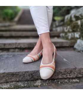 Zapatos salon multicolor rafia trenzada de Dchicas