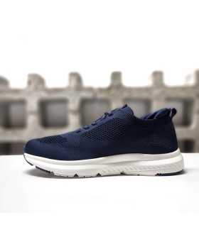 Deportivo ligero Nicoboco en textil azul marino, ideal para el verano.
