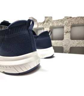 Deportivo ligero textil azul cordón elástico de Nicoboco de hombre, vista desde el talon