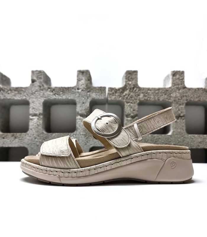 Sandalia mujer Ambar en piel beige de Suave by Leyland, diseño cómodo y elegante.