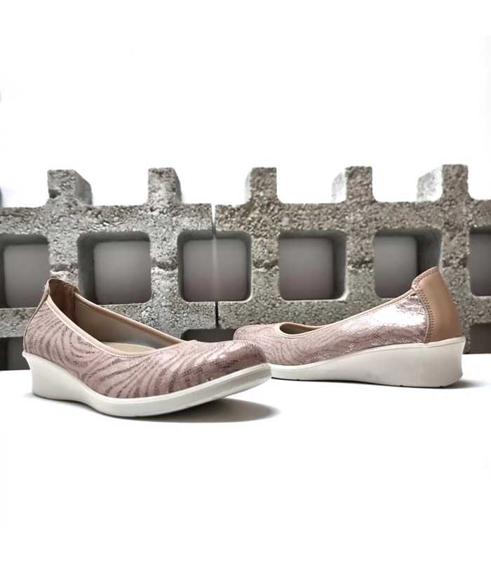 Zapato salón textil adaptable cuña oro rosa de Laura Azaña