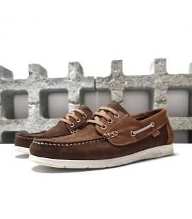 Zapato nautico piel verde de Himalaya, vista de semi perfil