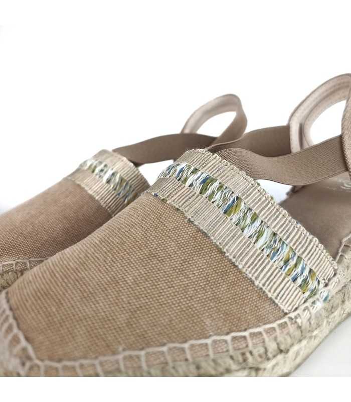 Alpargatas cuña media pasamaneria empeine de AnseRioja beige, detalle de la pasamaneria