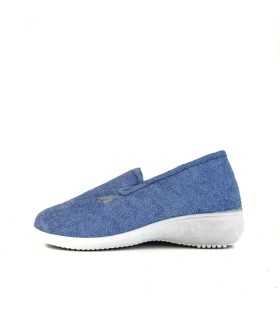Zapatillas casa cerrada cuña rizo azul de Plumaflex, vista de perfil