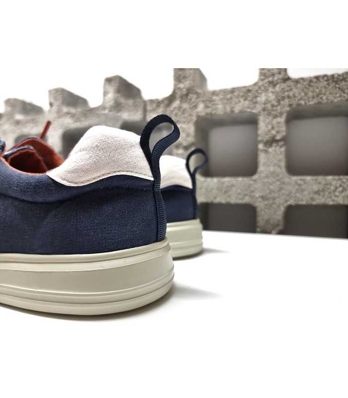 Vista trasera de la zapatilla Viver de Paredes azul marino