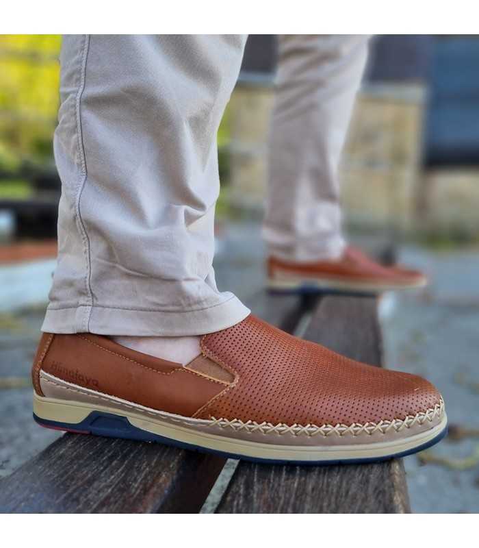 Zapato mocasin sport piel marrón de Himalaya pala punteada
