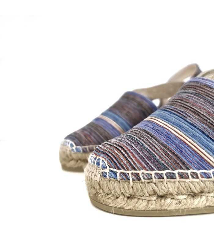 Alpargata mujer rayas azul detalle tejido textil tonos azules