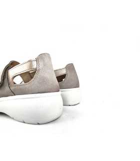 Sandalia con talón horma ancha pieles beige de Lumel