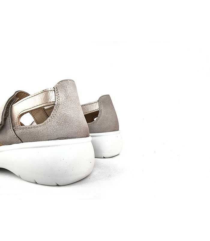 Sandalia con talón horma ancha pieles beige de Lumel
