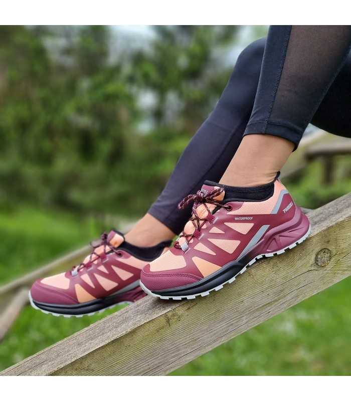 Zapatilla trekking Arantxa burdeos mujer de Paredes