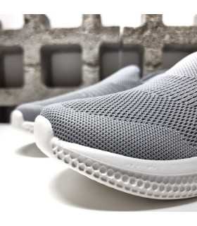 Detalle del tejido fresco de la zapatillas gris de Vicmart