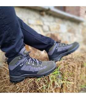 bota de senderismo para hombre de color verde con membrana para la lluvia Gritex ligera fabricada por Grisport en Italia