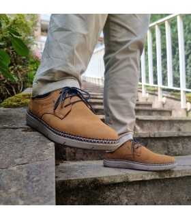 zapato Luisetti nobuck marrón claro puesto