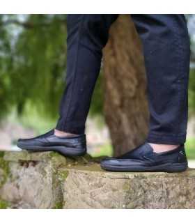 Mocasin de sport fabricado por Lusetti en piel negra