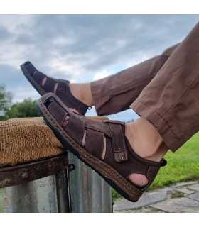 Imagen con sandalia puesta: Sandalia cerrada Walk Fly en piel marron para hombre
