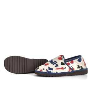 Diseño invernal y suela antideslizante de zapatilas mujer de Pelusin