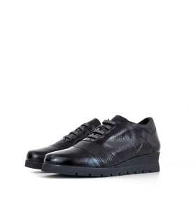 foto de medio perfil de Zapatos piel negro mujer fabricado por Valerias