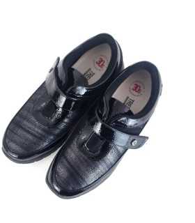 vista superior de  Zapato deportivo mujer Treintas color negro
