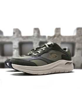 Foto de medio perfil: Detalle de las capas superpuestas de piel y malla transpirable en la Skechers Arch Fit® 2.0 - The Keep.