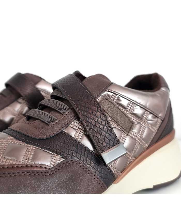 Foto del cierre de cordones : "Cierre del zapato deportivo mujer Mysoft con gomas elásticas y tira de velcro"