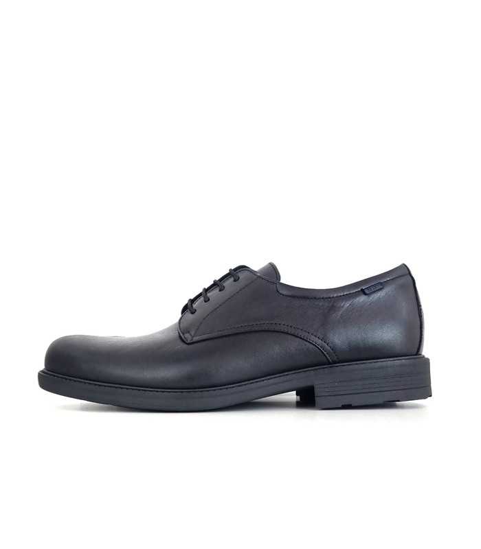 Vista de perfil del zapato de vestir en piel negra de Baerchi para hombre