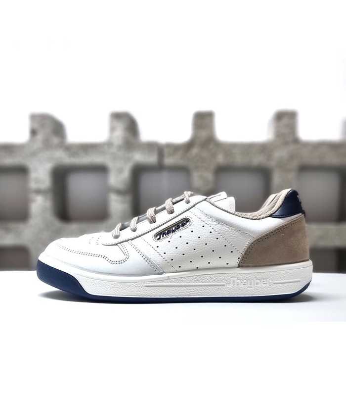 Zapatillas deportivas J'hayber color blanca con detalles en azul, inspirada en el tenis vintage, vista de perfil
