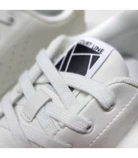 vista del cierre de cordones de Zapatilla deportiva Court Trainers blanca