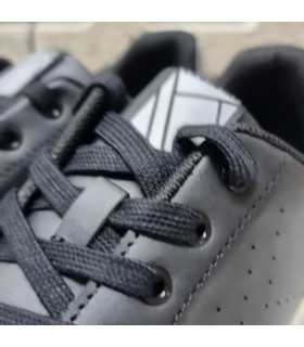 vista del cierre de cordones de Zapatilla deportiva Court Trainers negra
