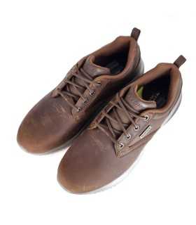 Vista superior del zapatos Skechers Glavine marrón, con detalles en su plantilla Air-Cooled Memory Foam .