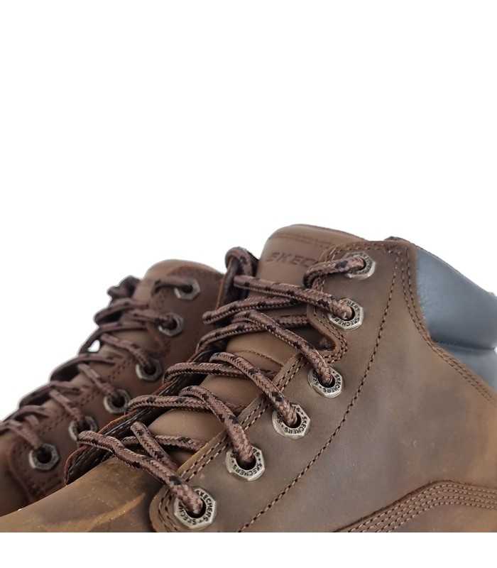 Detalle del cierre con cordones, que permite un ajuste personalizado.
