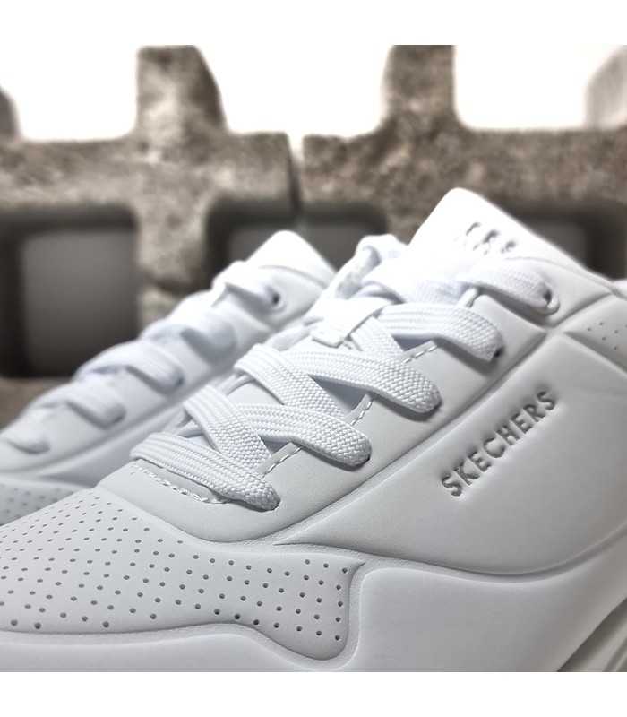 Parte superior perforada del deportivo Skechers Uno Stand On Air