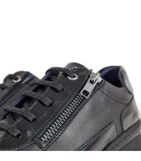 Cierre con cordones y cremallera en zapatos negros de Notton