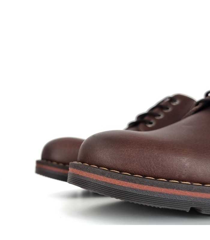 Detalle de puntera de Zapatos marrónes de hombre cordones para hombre