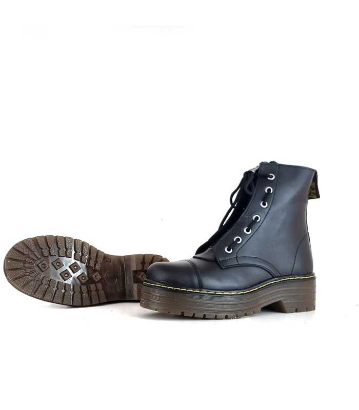 vista de la suela con buena traccion de Botas estilo militar negra doble plataforma de Nifty