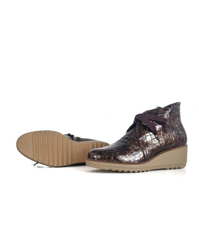 Piso de goma de botin marron de DChicas