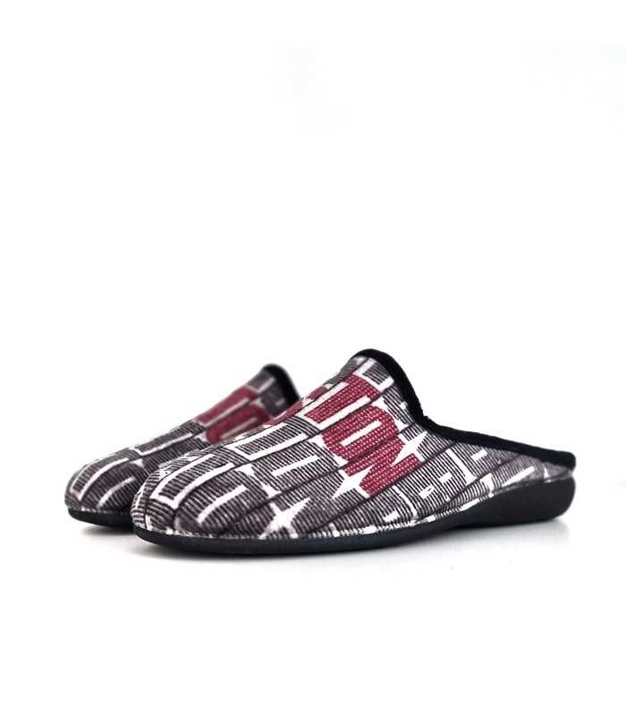 vista de semi perfil de zapatillas de casa de hombre para invierno