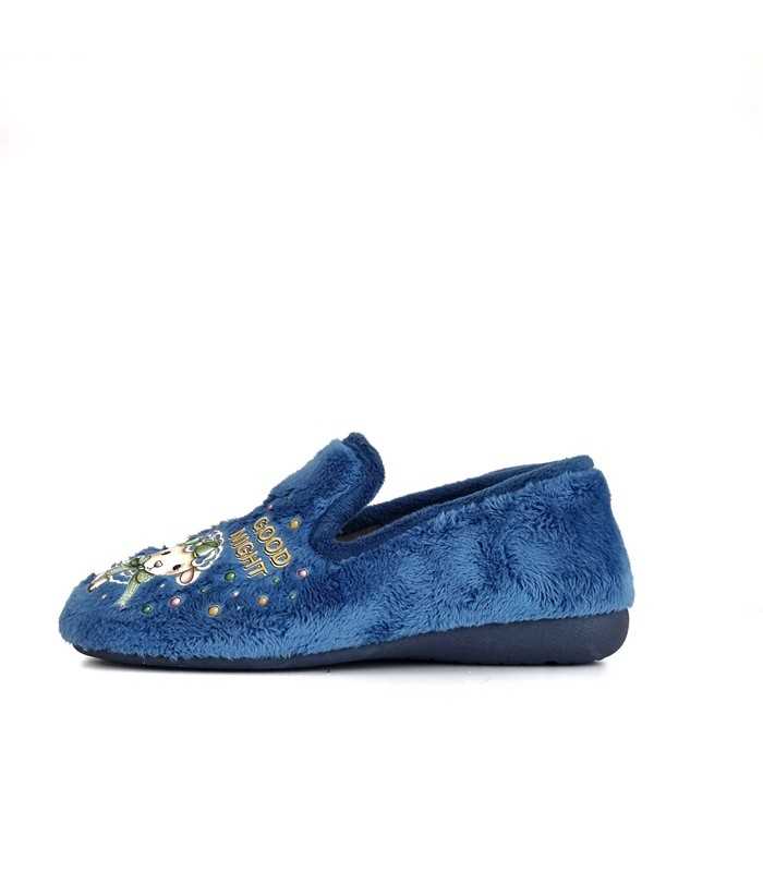 vista De perfil:
La zapatilla de pelito azulón destaca con el diseño de la ovejita y su mensaje, perfecta para abrir tus pies.