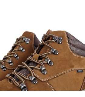 detalle de cierre cordones de Bota hombre Bellus marrón
