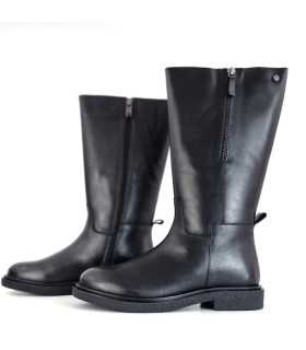 Cremallera lateral en el interior de la botas, diseñada para una puesta cómoda y fácil