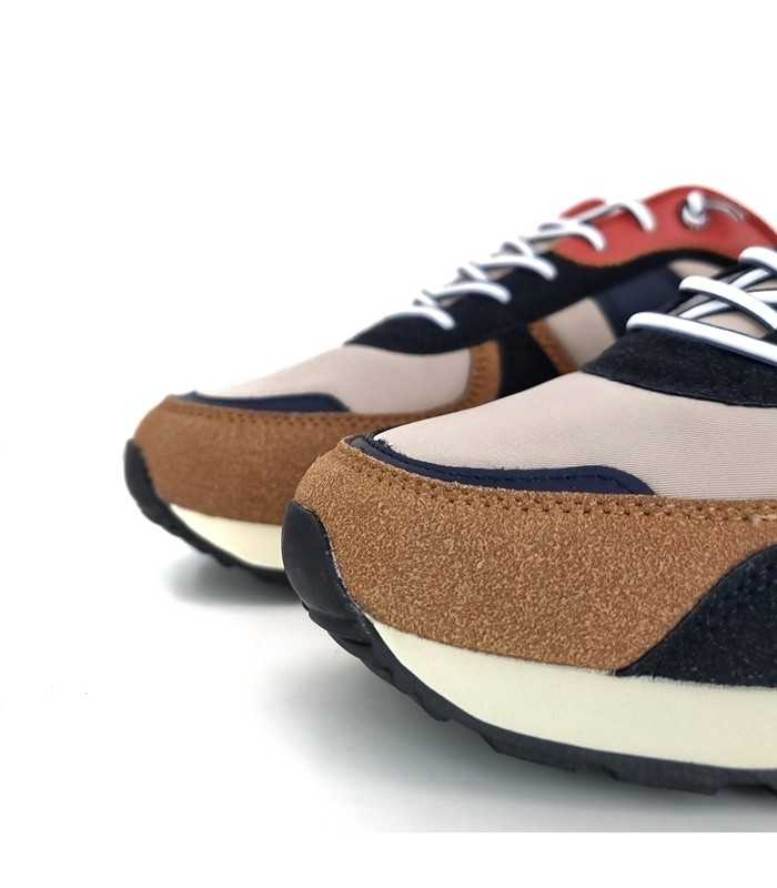 detalle de puntera reforzada de  Vista semi perfil de Zapatilla deportiva hombre Oasis azul