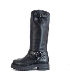 perfil de botas negras de piel de mujer