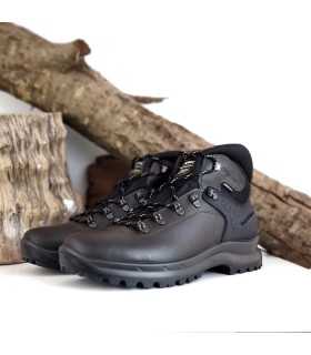 vista semi lateral de  Botas trekking nobuck marrón de hombre fabricada por Grisport