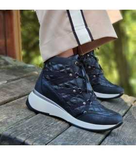 Botin mujer negro cintas de Mysoft puesto en modelo