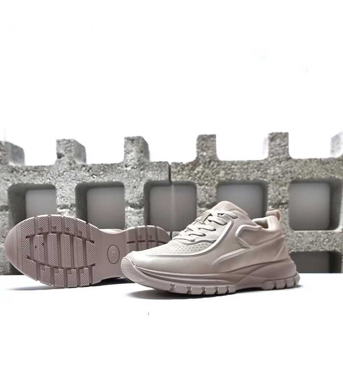 Suela de goma superflexible con 4 cm de altura, ideal para mayor comodidad.