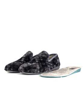 plantilla de zapatilla gris de hombre de Gema Garcia extraida.