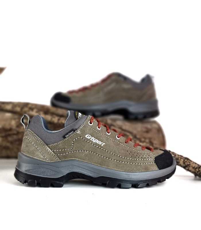 vista de los dos perfiles de Zapatilla senderismo impermeable mujer de Grisport