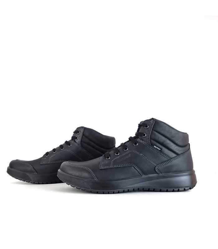vista de dos perfiles de botas de piel para hombre
