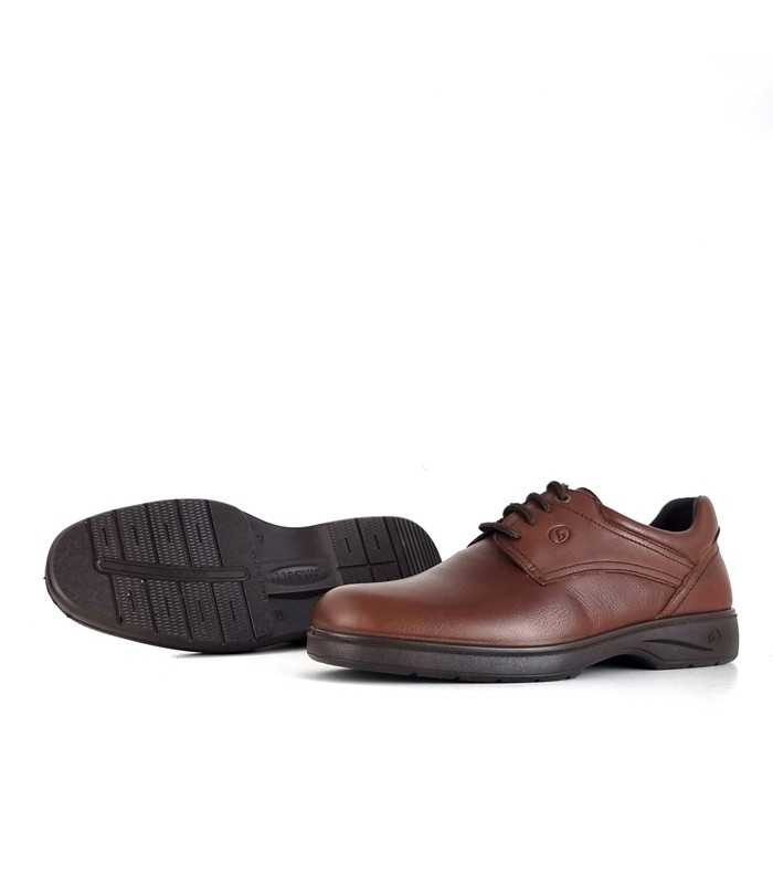 Vista de la suela ultra ligera y antideslizante del zapato Luisetti de zapato marron