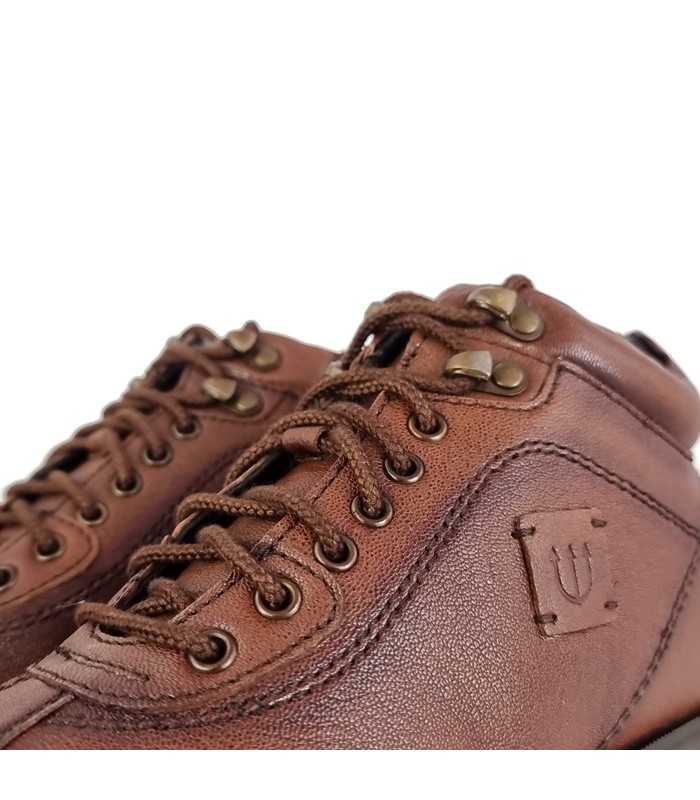 Detalle cordones bota impermeable hombre Cardozo